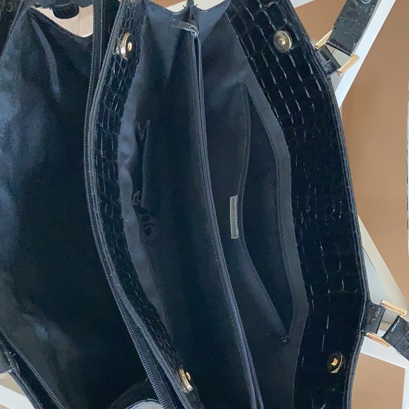 Lord and Taylor vegan snake skin patent leather bag - Picture 4 of 5